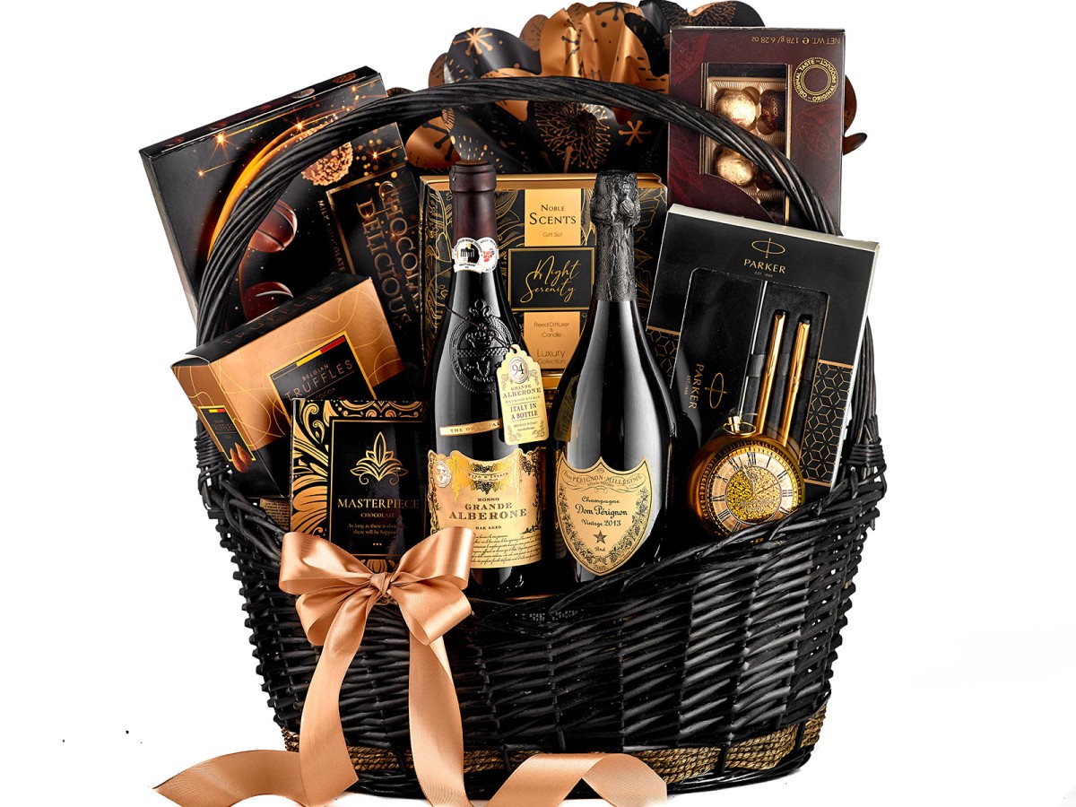 Coș Cadou Grand Dom Perignon pentru proiecte corporate Cadoul Special