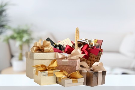 Vrei sa faci un cadou cuiva care locuieste intr-un alt oras?