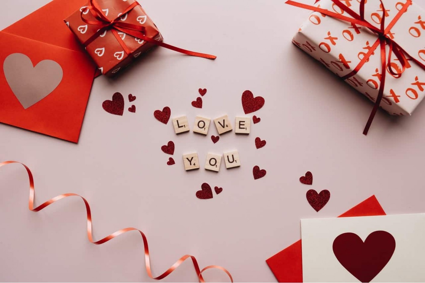 Cadouri de Valentine's Day pentru el și pentru ea - idei de daruri ...